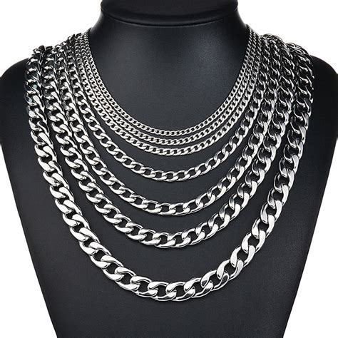 Metal curb chain necklace 